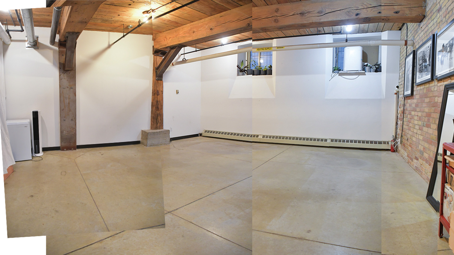 910QSW studio space - interior